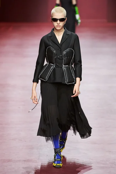 Look 2